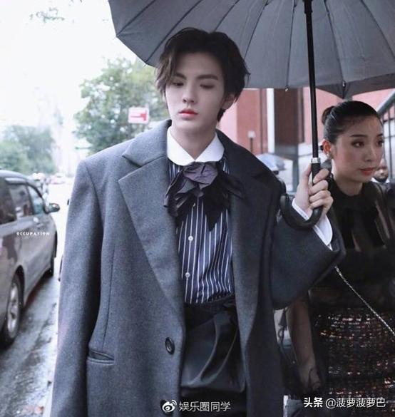 毕雯珺吃瓜娱乐视频,揭秘明星幕后趣事