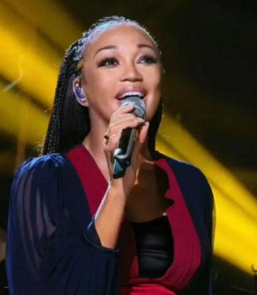 全娱乐圈都在吃瓜歌手,全明星阵容集体“吃瓜”歌手